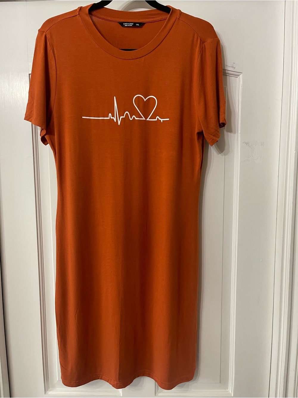 SHEIN Curve Rust Orange Crew Neck T-shirt Dress - 1XL EKG heart